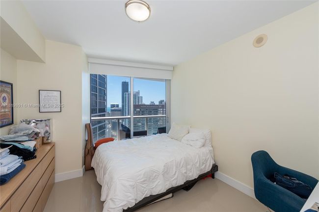 APT-4213 - 475 Brickell Ave, Condo with 2 bedrooms, 2 bathrooms and null parking in Miami FL | Image 14