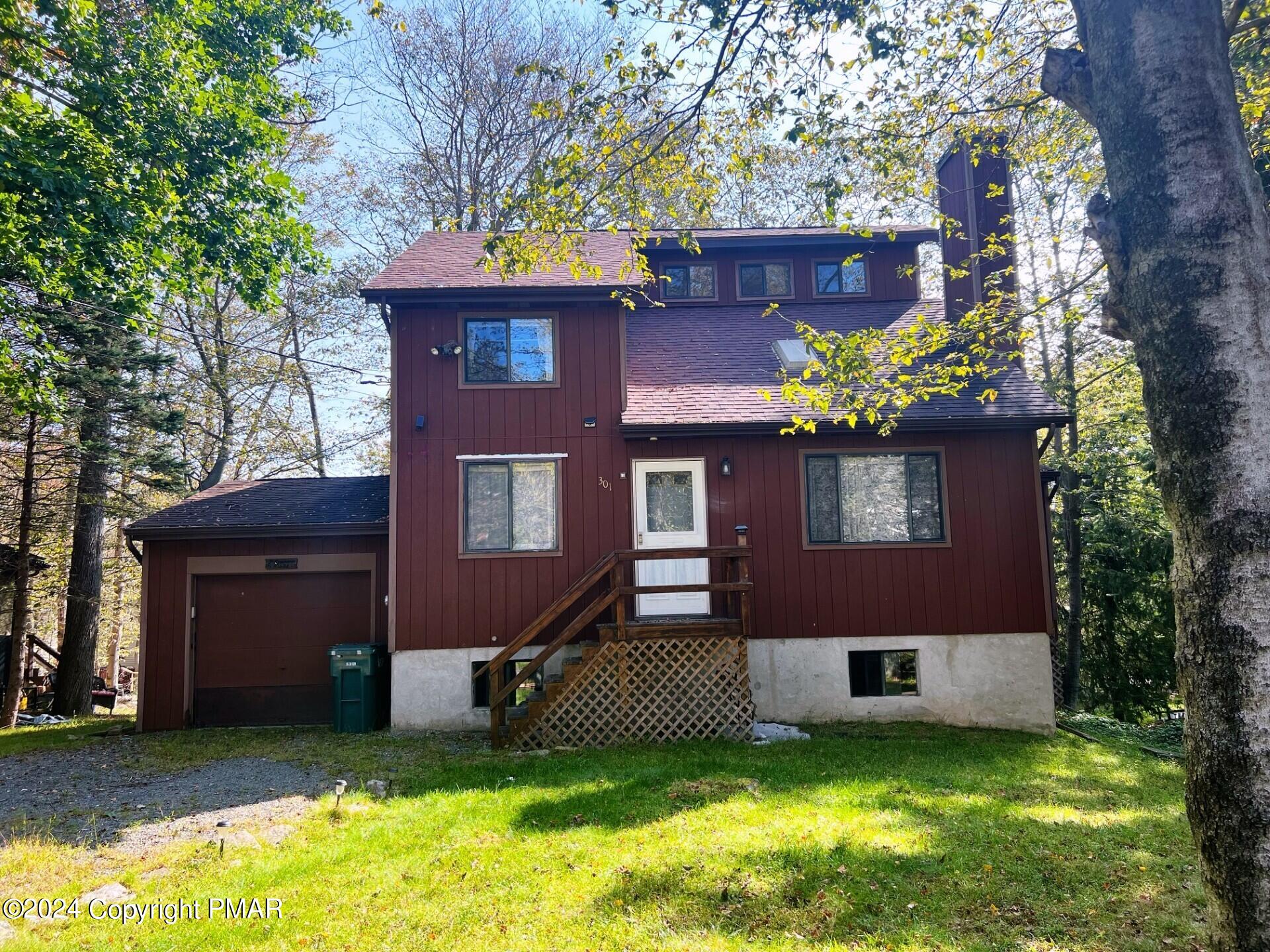 Park Pl, Tobyhanna, PA 18466