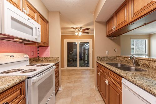 apt-801-7600 Emmett F Lowry Expy, Texas City, TX, 77591-2493 | Card Image