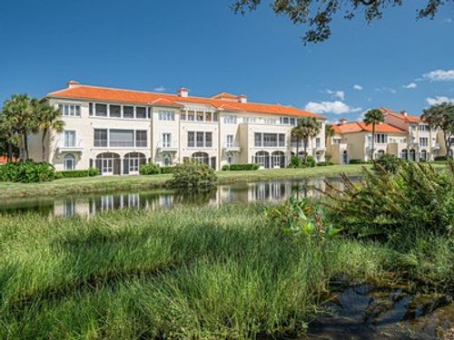 apt-302-5075 Harmony Cir, Vero Beach, FL, 32967-7374 | Card Image