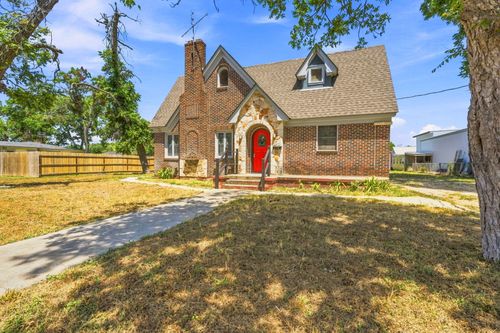 210 E Cedar Street, Seguin, TX, 78155 | Card Image