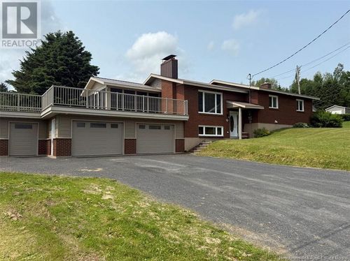 {{alt}} | Card Image