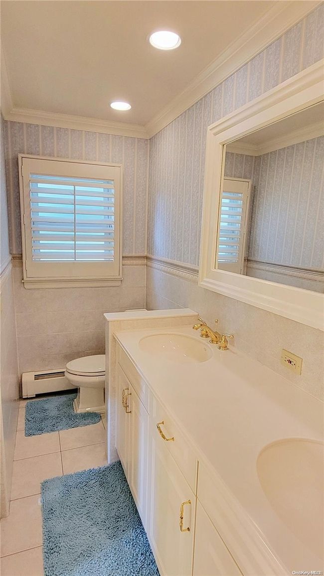 8 Haddington Dr, House other with 5 bedrooms, 3 bathrooms and null parking in Old Westbury NY | Image 14