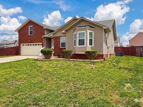 1569 Apache Way, Clarksville, TN, 37042-8179 | Card Image