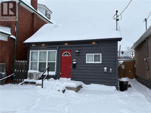 212 Rosslyn Avenue, Hamilton, ON, L8L2N3 | Card Image