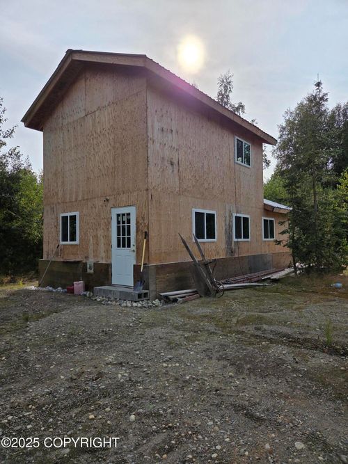 35599 S Montana Creek Rd, Talkeetna, AK, 99676 | Card Image