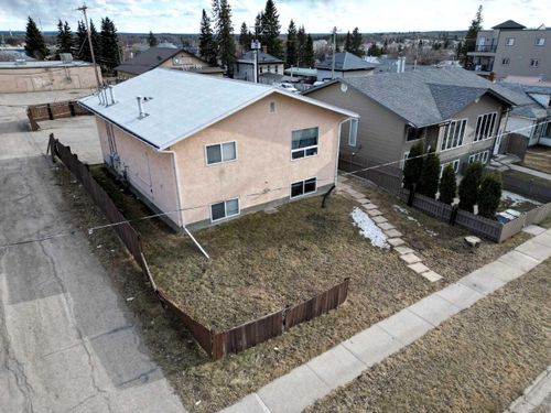 5015 7 Ave, Edson, AB, T7E1N7 | Card Image