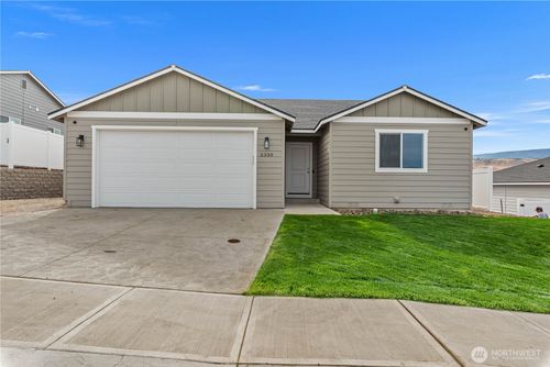 2330 Noah St Se, East Wenatchee, WA, 98802-9345 | Card Image