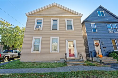 662 5th Ave, Troy, NY, 12182-2433 | Card Image