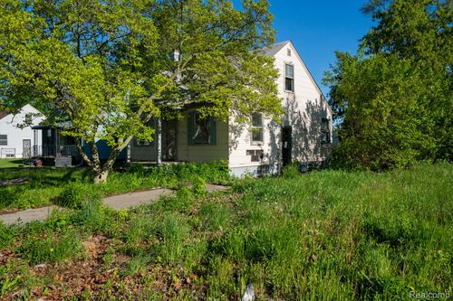 15693 Liberal St, Detroit, MI, 48205-2014 | Card Image