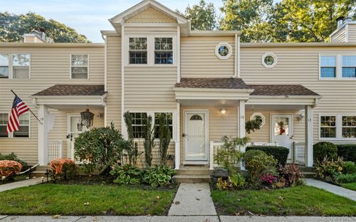 14-14 Taylor Commons, Brookhaven, NY, 11980 | Card Image