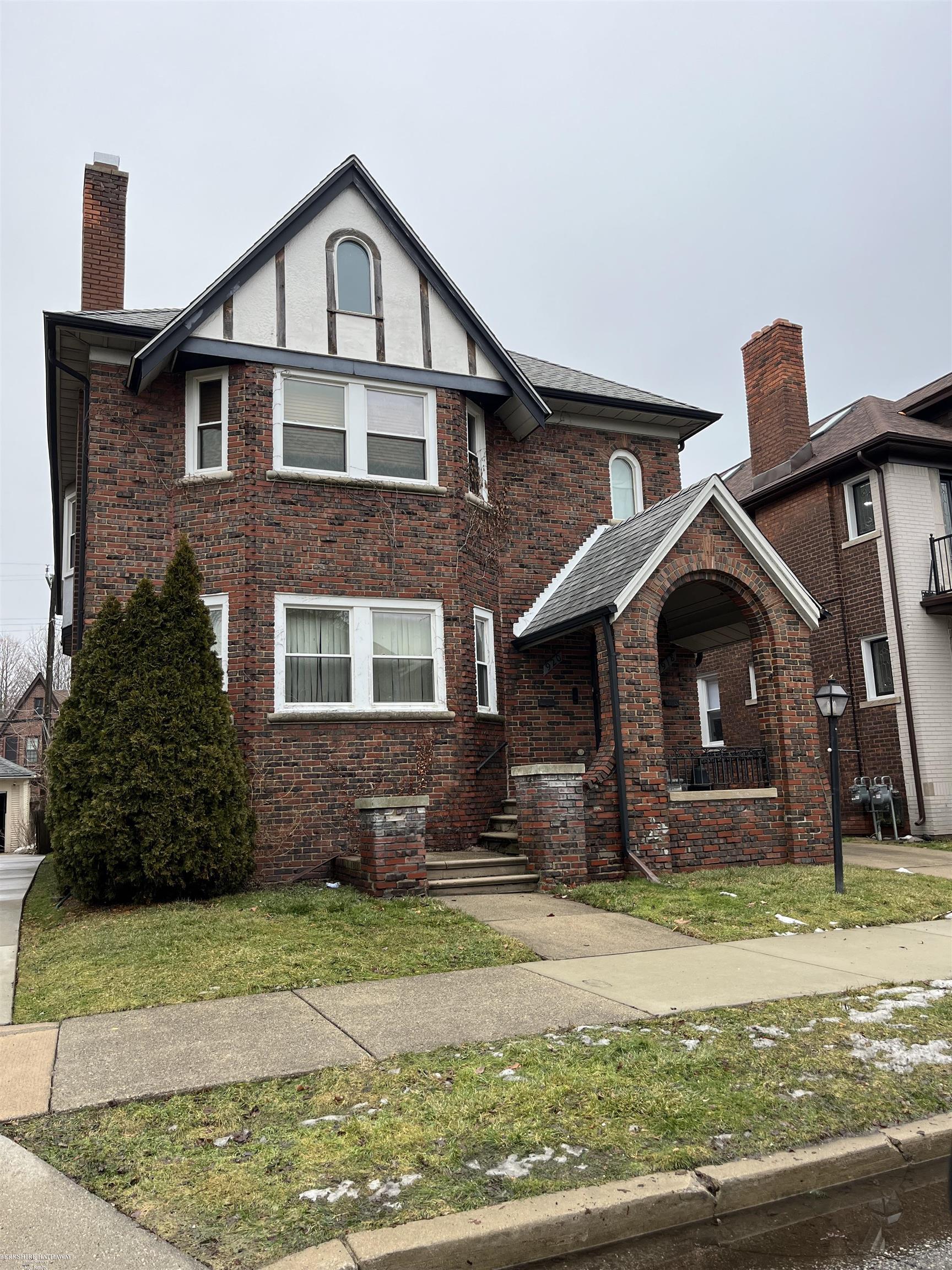 Nottingham Rd, Grosse Pointe Park, MI 48230
