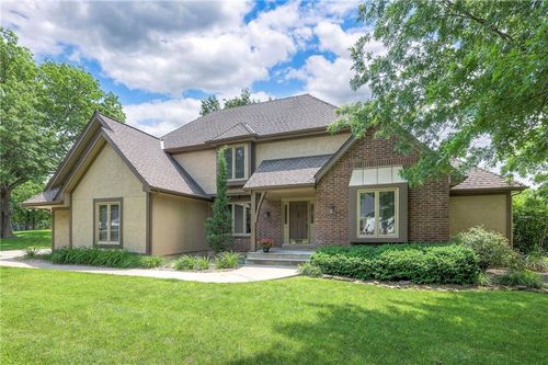 12704 Mohawk Cir, Leawood, KS, 66209-1717 | Card Image