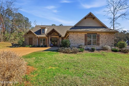 112 Laurelwood Trl, Mendenhall, MS, 39114-2301 | Card Image