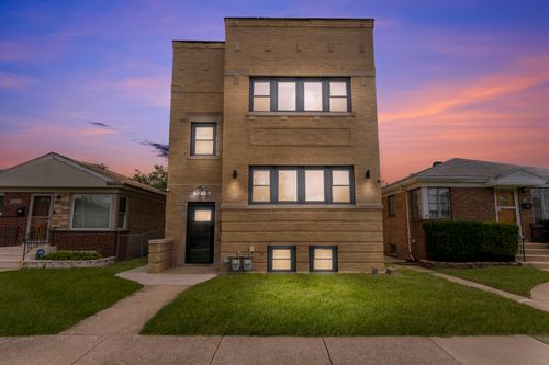 1015 32nd Ave, Bellwood, IL, 60104-3109 | Card Image
