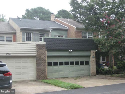 1002 Moore Pl Sw, VIENNA, VA, 22180-6243 | Card Image
