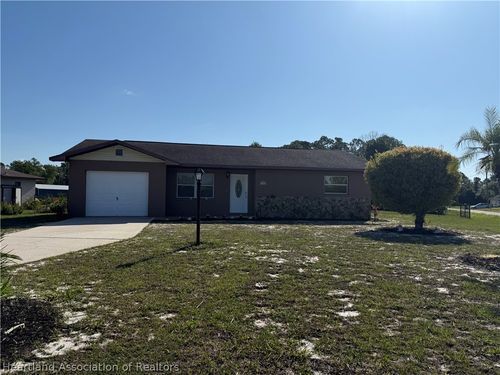116 Walker Ave Ne, LAKE PLACID, FL, 33852-8827 | Card Image