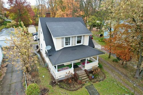 189 E Bridge St, Berea, OH, 44017-2127 | Card Image