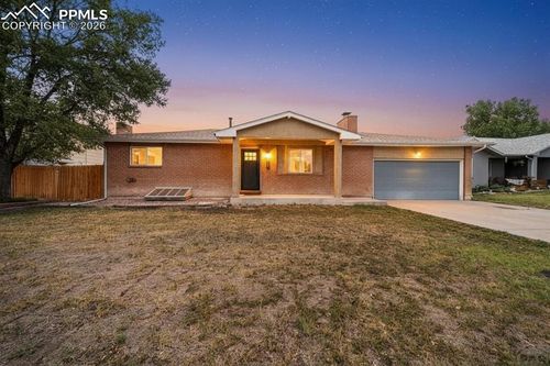911 Candytuft Blvd, Pueblo, CO, 81001-1025 | Card Image