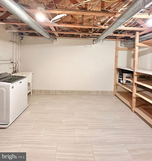 2021 Lakebreeze Way, Townhouse with 3 bedrooms, 4 bathrooms and null parking in RESTON VA | Image 39