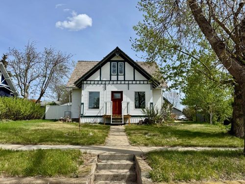 4717 52 St, Stettler, AB, T0C2L0 | Card Image