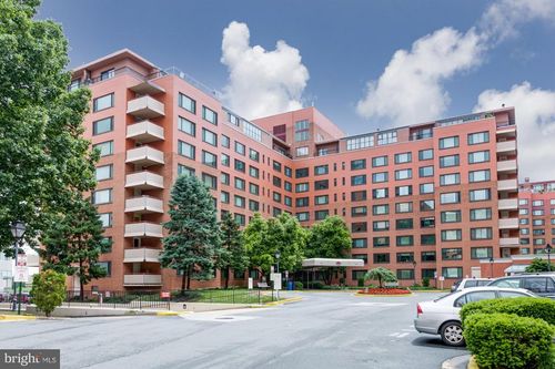 apt-647-1021 Arlington Blvd, ARLINGTON, VA, 22209-2238 | Card Image