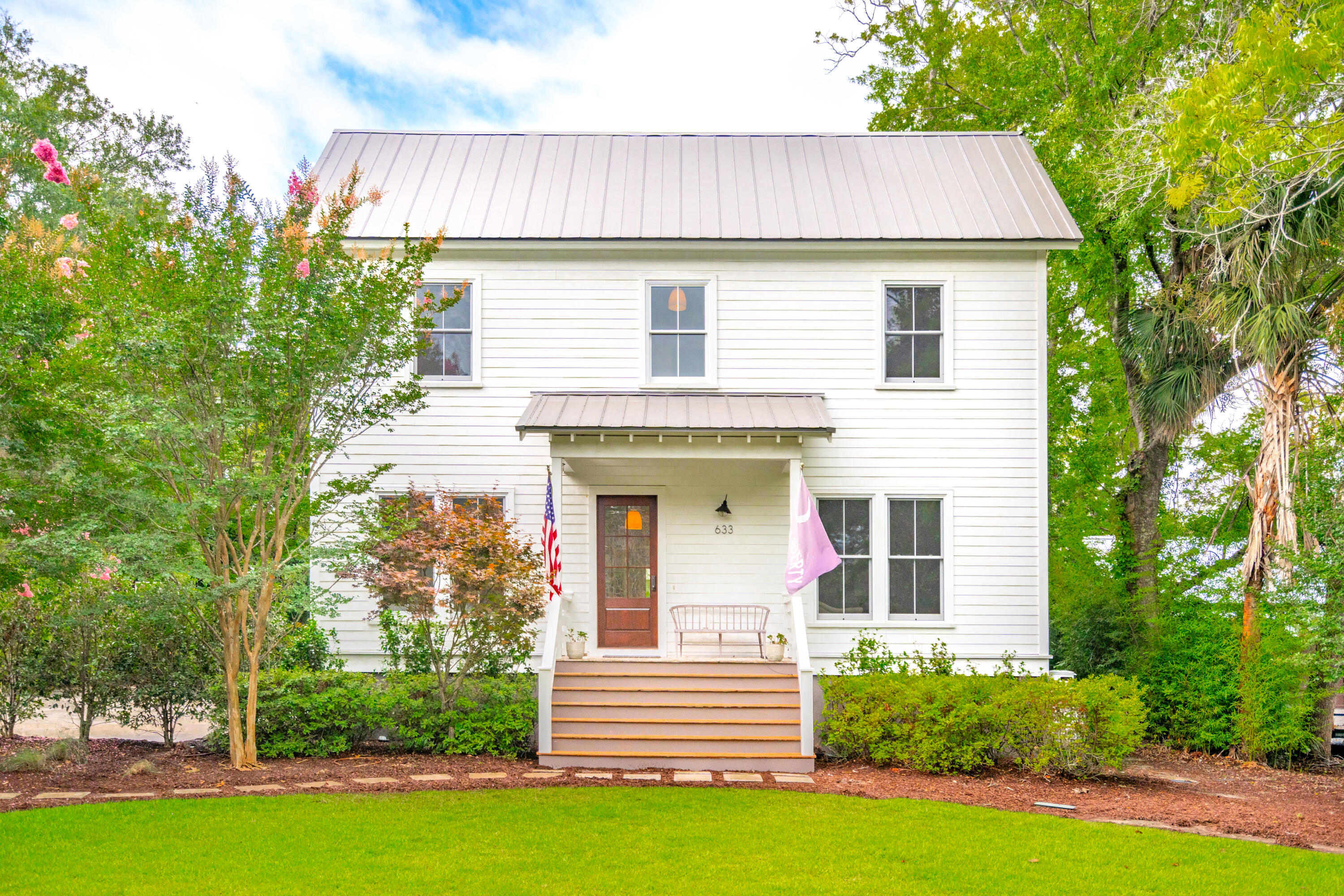 Royall Ave, Mount Pleasant, SC 29464