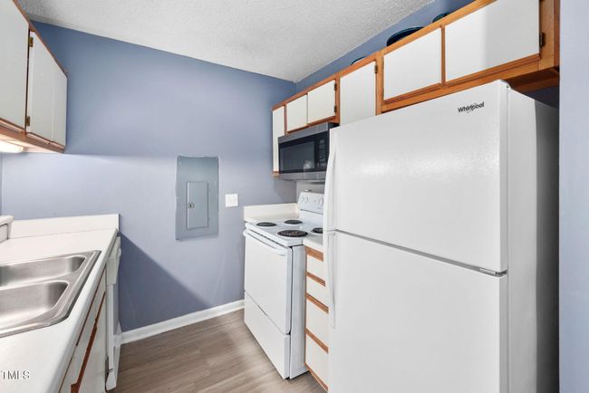 43-web-or-mls-1230-university-ct-unit-10 | Image 9