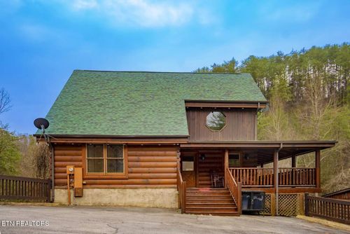 1928 Bear Creek Falls Way, Sevierville, TN, 37862 | Card Image