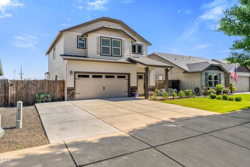 924 Pendleton Dr, Medford, OR, 97501-1798 | Card Image
