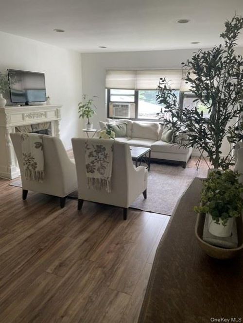 a-313 Main Street, North Hempstead, NY, 11576 | Card Image