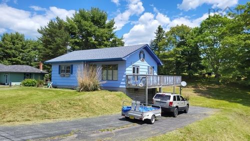 1915 Highway 331, Pleasantville, NS, B0R1G0 | Card Image