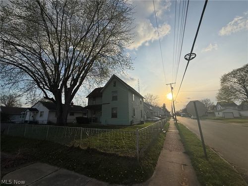 1301 Wertz Ave Sw, Canton, OH, 44710-2243 | Card Image