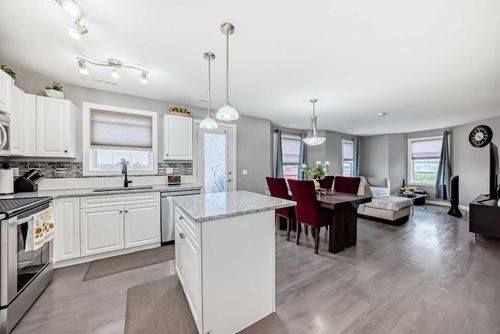 302-50 Westland Road, Okotoks, AB, T1S2G4 | Card Image