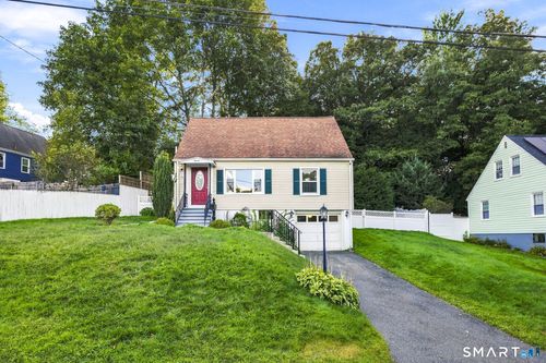 15 Ashland Ave, Waterbury, CT, 06708-1311 | Card Image