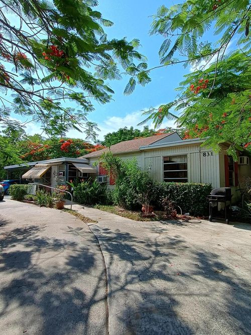 831 Forest Hill Blvd, West Palm Beach, FL, 33405-4505 | Card Image