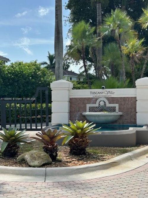 8523 Sw 139th Ter, Palmetto Bay, FL, 33158-1069 | Card Image