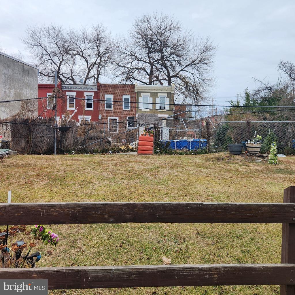 Land in PHILADELPHIA 3