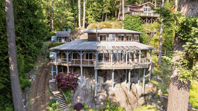 304 Esplanade Rd, House other with 3 bedrooms, 2 bathrooms and null parking in Gibsons BC | Image 30