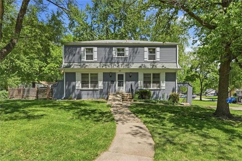 13223 Park Ln, Grandview, MO, 64030-3578 | Card Image