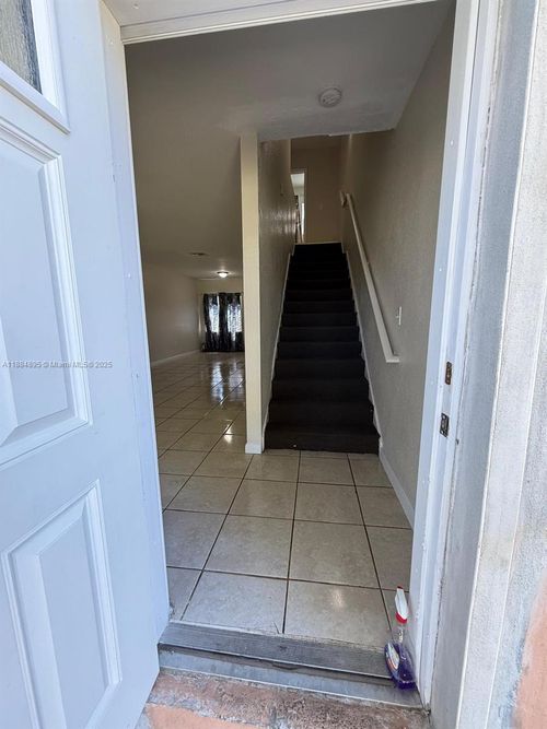 228-228 Nw 84th St, Miami, FL, 33150-2625 | Card Image