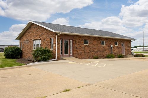 101 E 10th St, Monticello, IA, 52310-1034 | Card Image