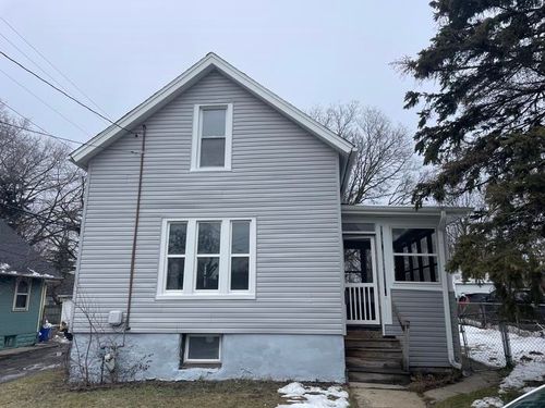 1328 Revell Ave, Rockford, IL, 61107-4251 | Card Image