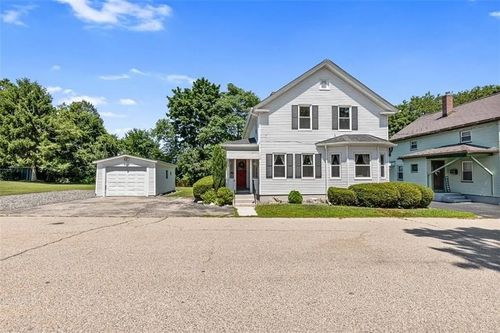 18 Taft St, Coventry, RI, 02816-5313 | Card Image