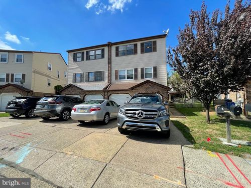 13014 Blakeslee Dr, PHILADELPHIA, PA, 19116-1048 | Card Image