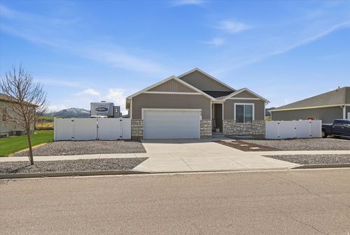 620 E 600 S, Hyrum, UT, 84319 | Card Image