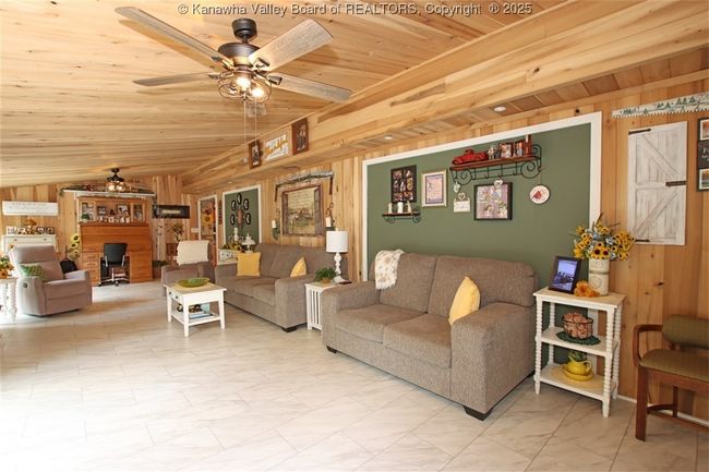 960 Grandview Rd, House other with 4 bedrooms, 3 bathrooms and null parking in Daniels WV | Image 35
