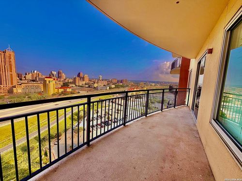 unit-1608-215 Center St, San Antonio, TX, 78202-2726 | Card Image