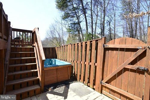 5554 Jowett Ct, ALEXANDRIA, VA, 22315-5539 | Card Image