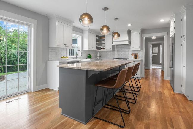 474 Park Court, House other with 4 bedrooms, 3 bathrooms and null parking in Hartland WI | Image 7